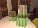 Design vazen durban green, waterdicht. Hoogte 50cm en 30cm., Ophalen, Zo goed als nieuw, Groen, Minder dan 50 cm