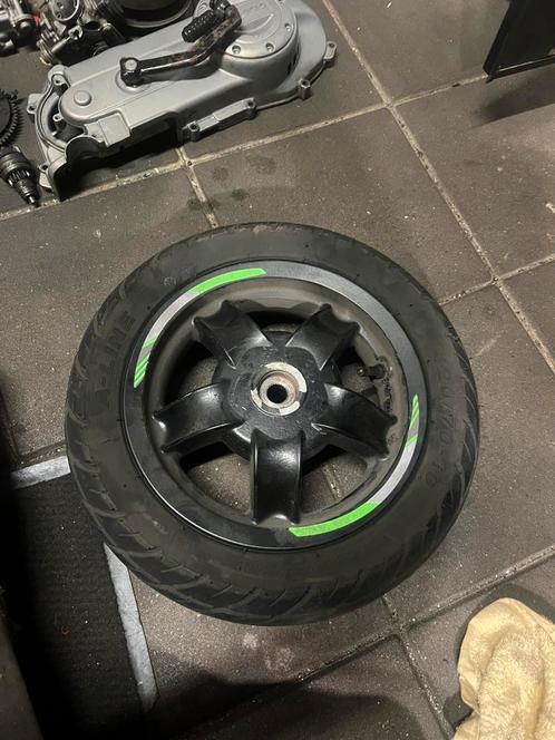 Zip / vespa lx velg met band, Motoren, Tuning en Styling, Ophalen of Verzenden