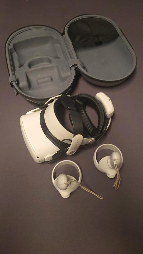 Meta Quest + BoboVR M2 Pro + Case, Spelcomputers en Games, Virtual Reality, Zo goed als nieuw, Ophalen of Verzenden