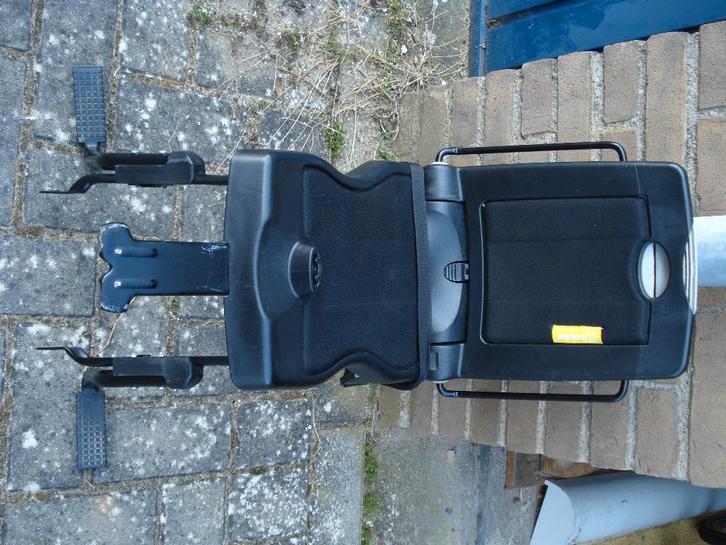 BOBIKE JUNIOR KINDERZITJE, Fietsen en Brommers, Fietsaccessoires | Fietsstoeltjes, Gebruikt, Achterzitje, 0 t/m 18 kg, Voetsteuntjes