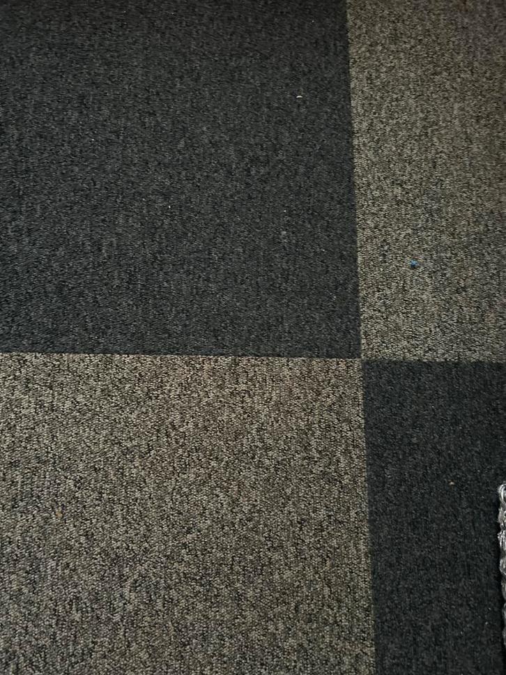 Tapijttegels, Huis en Inrichting, Stoffering | Vloerbedekking, Gebruikt, Tapijttegels, Grijs, minder dan 10 m², Ophalen of Verzenden