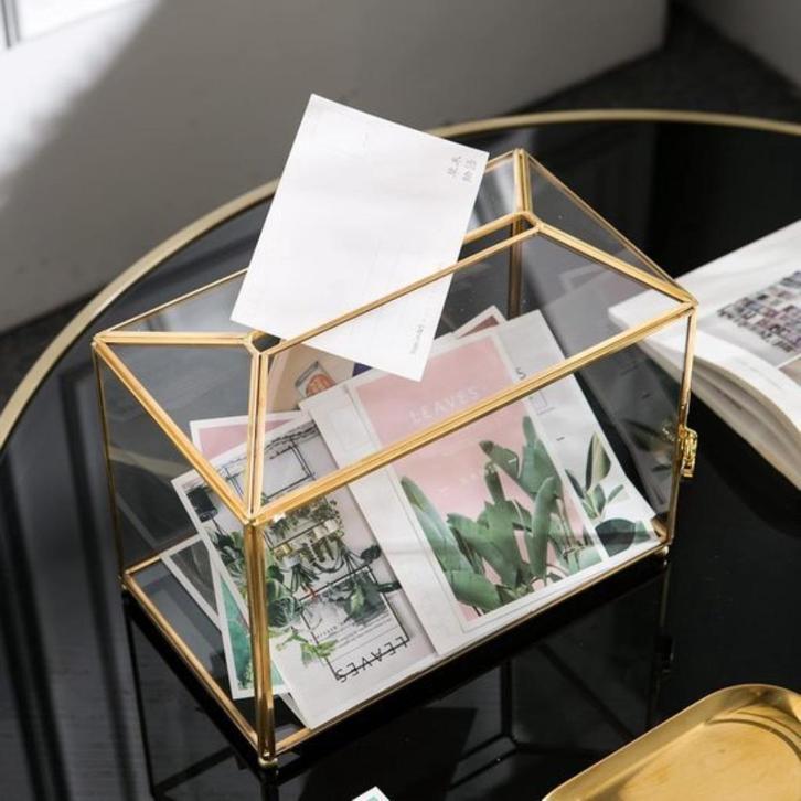 Gouden Glazen Enveloppenkist met Slot – 26 cm, Hobby en Vrije tijd, Feestartikelen, Nieuw, Versiering, Geboorte of Huwelijk, Ophalen of Verzenden