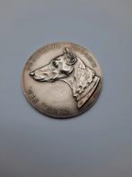 Antieke zilveren penning hond zilver Doberman Pinscher, Ophalen of Verzenden, Zilver