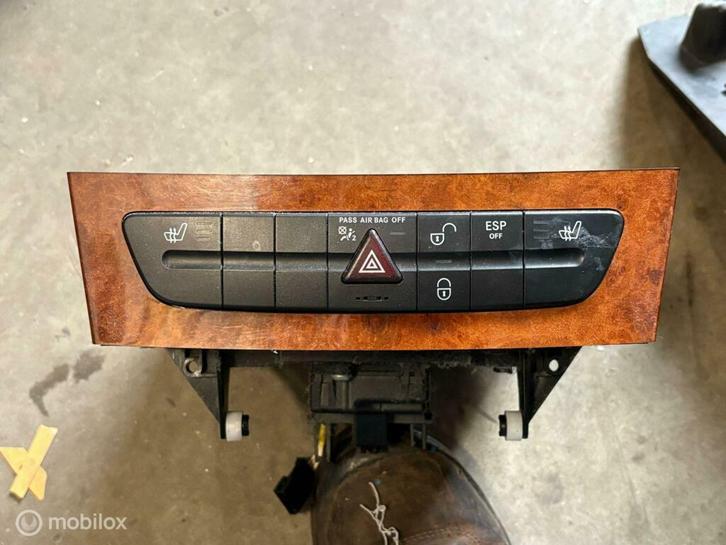 Stoelverwarmingsschakelaar Mercedes E-klas W211 A2116830091, Auto-onderdelen, Dashboard en Schakelaars, Mercedes-Benz, Gebruikt