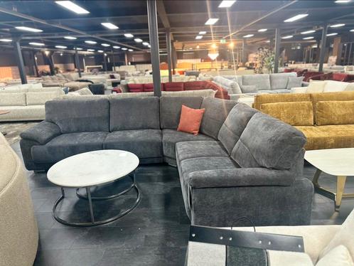 Donkergrijze relax hoekbank – modern & comfortabel, Huis en Inrichting, Banken | Bankstellen, Nieuw, Vierpersoons of meer, Stof