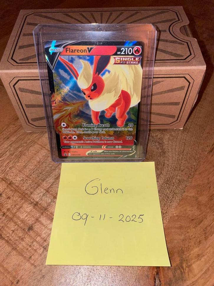 Flareon V #SWSH149 // 3 stuks, Hobby en Vrije tijd, Verzamelkaartspellen | Pokémon, Zo goed als nieuw, Ophalen of Verzenden