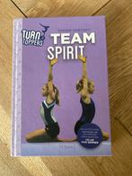 Turn Toppers: Team Spirit - Simone Kortsmit, Ophalen of Verzenden, Zo goed als nieuw, Overige sporten