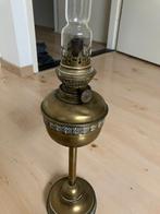Antieke staande petroleum lamp (messing), Antiek en Kunst, Antiek | Lampen, Ophalen of Verzenden