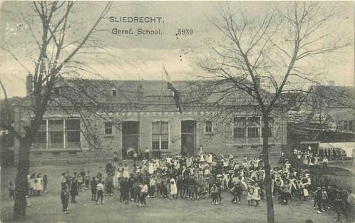 (304-019-011) Sliedrecht Geref. School, Verzamelen, Ansichtkaarten | Nederland, Zuid-Holland, Verzenden