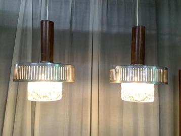 Set retro hanglampen jaren 50  metaal ,hout ,glas beschikbaar voor biedingen