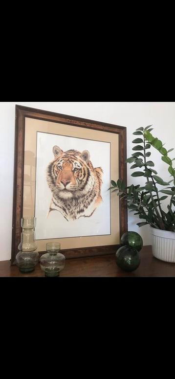 Mooi schijlderij met tijger print beschikbaar voor biedingen