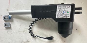 Bed motor model MD100 03 L3 305 085 beschikbaar voor biedingen