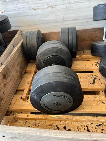 2 x 50 lg technogym dumbells dumbell set gewichten beschikbaar voor biedingen