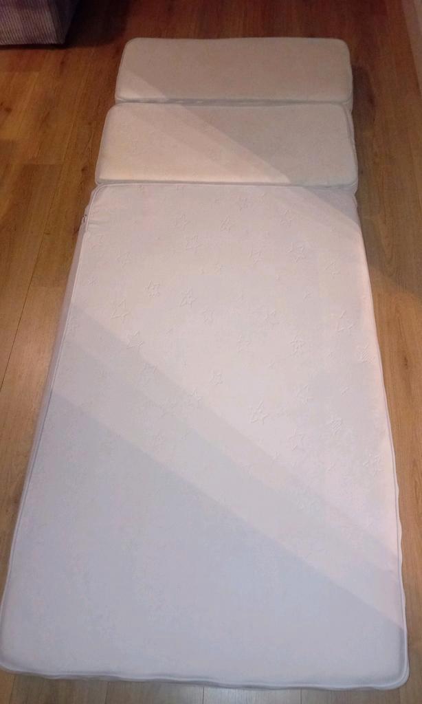 Ikea meegroei matras vyssa, Huis en Inrichting, Slaapkamer | Matrassen en Bedbodems, Zo goed als nieuw, Eenpersoons, Ophalen
