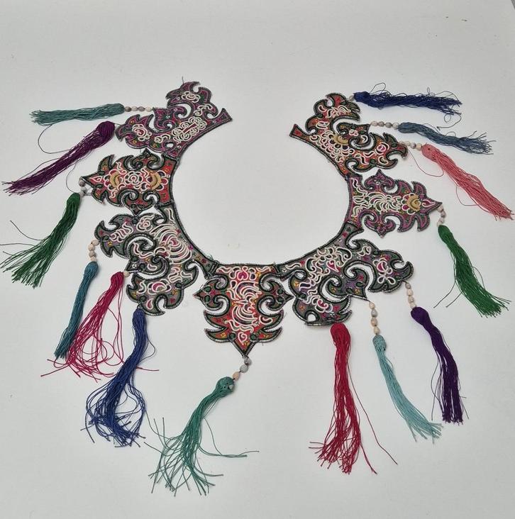 Chinese Cloud Collar, of Yunjian, Antiek en Kunst, Antiek | Kleding en Accessoires, Ophalen of Verzenden