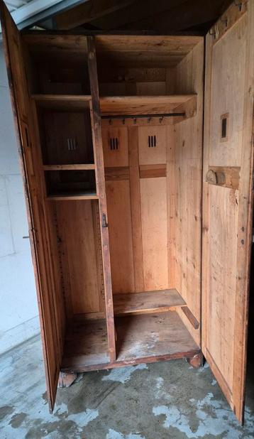 Wehrmacht Heer bunker kleding kast. beschikbaar voor biedingen