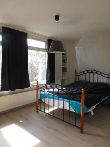 Bedframe excl matras beschikbaar voor biedingen