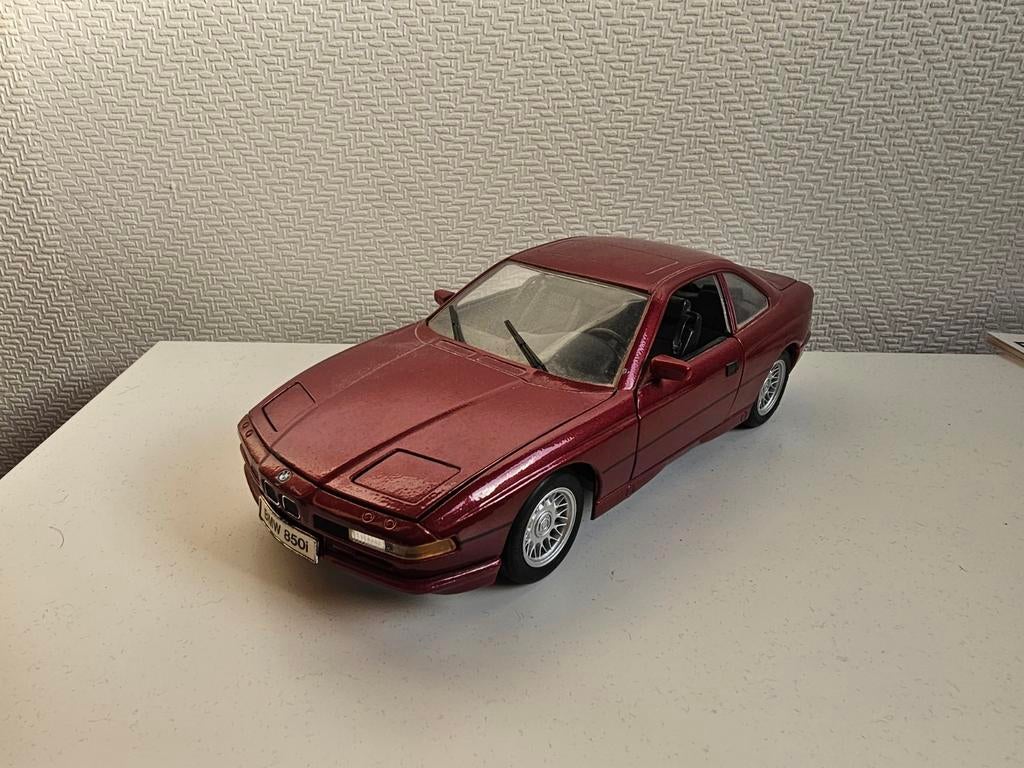 BMW 850i Van - Maisto 1:18 Modelauto, Ophalen, Gebruikt, Auto, Maisto