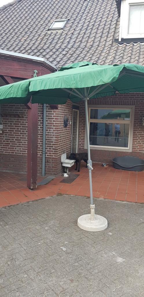 Elise Umbrella Parasols 3 stuks, Tuin en Terras, Parasols, Zo goed als nieuw, Stokparasol, 2 tot 3 meter, Ophalen