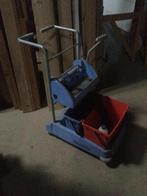 Numatic schoonmaakkar met emmers en pers. Zgan, Ophalen