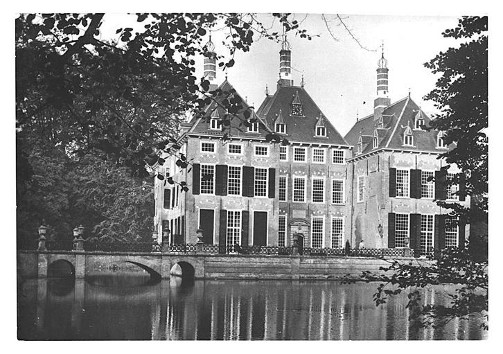 979126 Voorschoten ZH kasteel Duivenvoorde Niet Gelopen, Verzamelen, Ansichtkaarten | Nederland, Ongelopen, Zuid-Holland, Ophalen of Verzenden