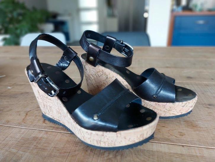 CINDERELLA Zwarte sleehak sandaal hak & zool van kurk mt 38, Kleding | Dames, Schoenen, Zo goed als nieuw, Sandalen of Muiltjes