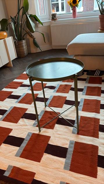 Groene bijzettafel IKEA beschikbaar voor biedingen