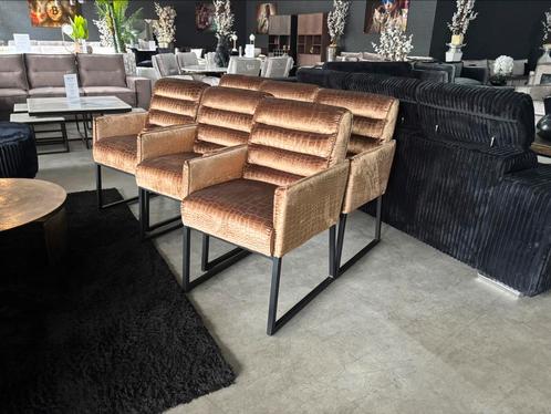 Set van 6 stoelen velvet vroco brons, Huis en Inrichting, Stoelen, Zo goed als nieuw, Vijf, Zes of meer stoelen, Stof, Zwart, Ophalen