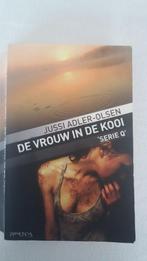 De vrouw in de kooi - jussi adler-olsen paperback, Ophalen of Verzenden, Gelezen