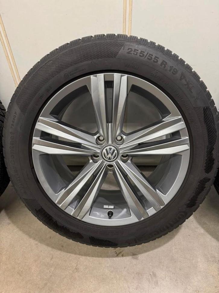 WINTERSET VW SEBRING ORG. VW 255-55-19 MET CONTINENTAL, Auto-onderdelen, Banden en Velgen, Banden en Velgen, Winterbanden, 19 inch