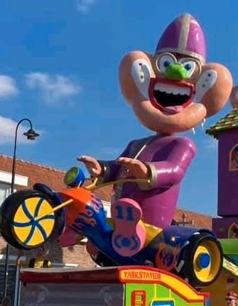 Carnavalswagen pop beschikbaar voor biedingen