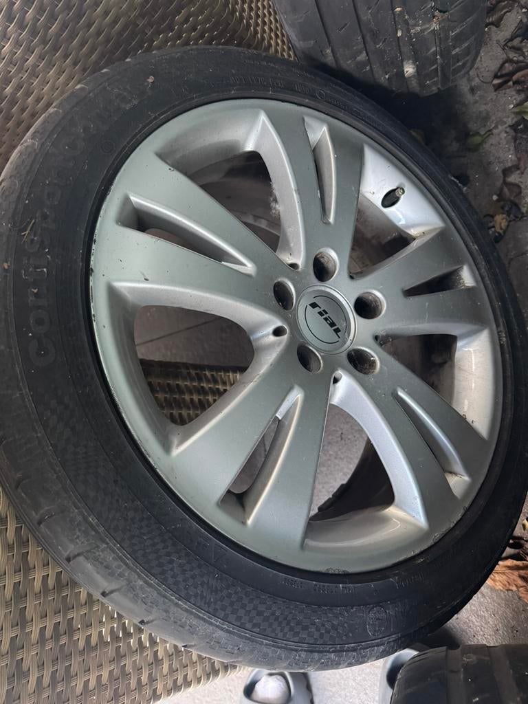 17 inch Lichtmetalen velgen met Continental 225/45 R17banden, Ophalen of Verzenden