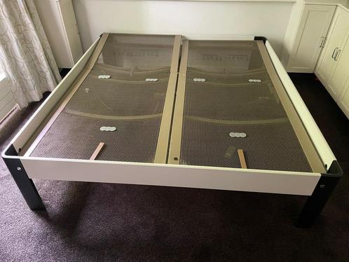 Wit bed Auping 180 bij 200 cm verstelbare spiraalbodem, Huis en Inrichting, Slaapkamer | Bedden, Gebruikt, Tweepersoons, 180 cm