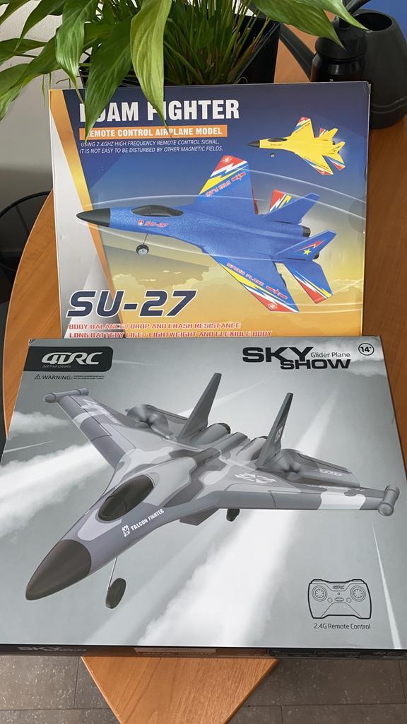 Rc-Vliegtuig 4 varianten 2 maten, Hobby en Vrije tijd, Modelbouw | Radiografisch | Vliegtuigen, Nieuw, Elektro, RTF (Ready to Fly)