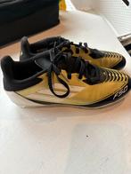Voetbalschoenen voor kinderen, Sport en Fitness, Voetbal, Maat XS of kleiner, Ophalen of Verzenden, Gebruikt, Schoenen