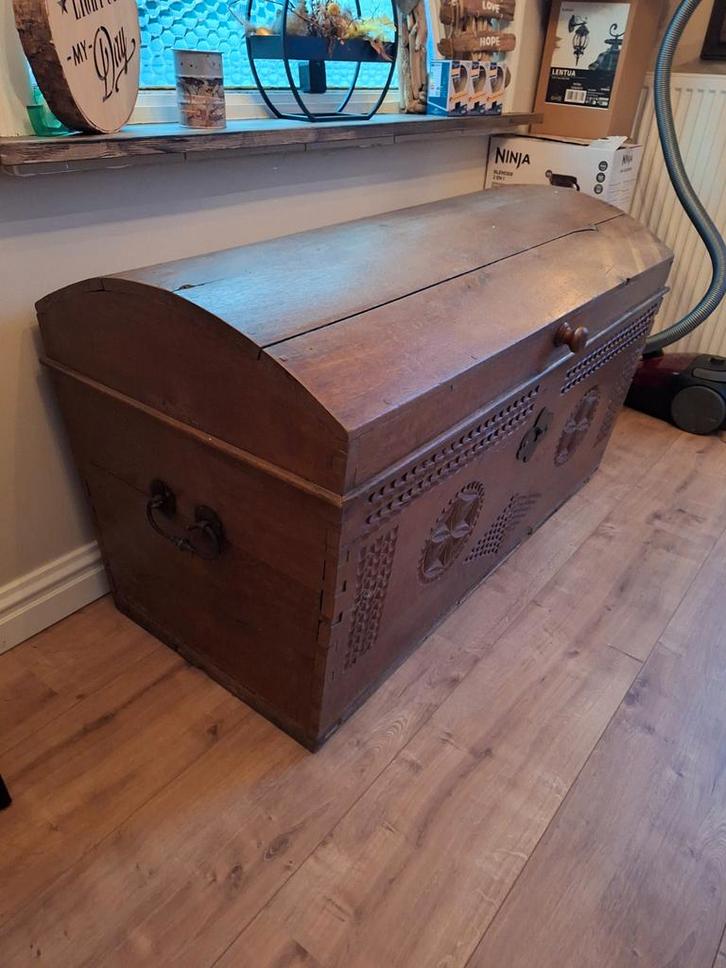 Antieke massief eiken schatkist / dekenkist, Antiek en Kunst, Antiek | Meubels | Kasten, Ophalen