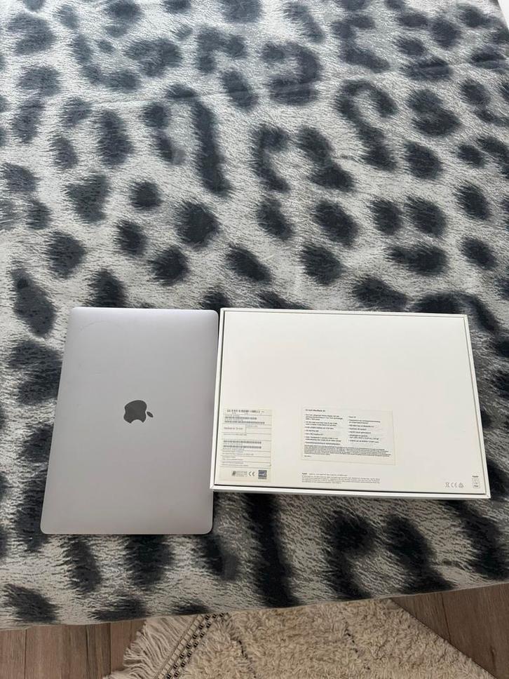 MacBook Air 2019, Computers en Software, Apple Macbooks, Zo goed als nieuw, MacBook Air, 13 inch, Onbekend, Qwerty, Ophalen of Verzenden