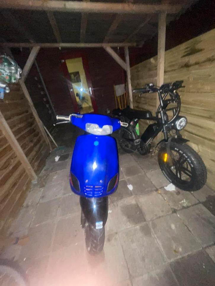 Zip type 3 70 cc, Fietsen en Brommers, Snorfietsen en Snorscooters, Zo goed als nieuw, Piaggio, Tweetakt, Ophalen