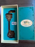 Disney limited walts key / sleutel, Ophalen of Verzenden, Sneeuwwitje of Doornroosje, Zo goed als nieuw, Beeldje of Figuurtje