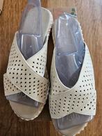 Ilse jacobsen als NIEUW roomwit mt 39 GOEDKOOP, Ophalen, Instappers, Beige, Ilse Jacobsen
