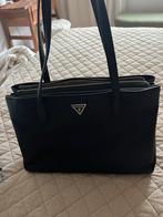 Grote guess tas, Sieraden, Tassen en Uiterlijk, Tassen | Reistassen en Weekendtassen, Ophalen, Zo goed als nieuw, 30 cm of meer