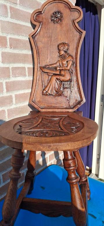 Zeldzame Tiroolse Kantklos Stoel, sgabello,ophalen beschikbaar voor biedingen