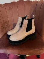 Chelsea boots tamaris maat  38, Tamaris, Beige, Ophalen of Verzenden, Zo goed als nieuw