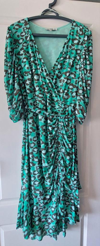 Miljuschka jurk met panterprint, collectie 2021 maat 44, Kleding | Dames, Jurken, Zo goed als nieuw, Maat 42/44 (L), Ophalen of Verzenden