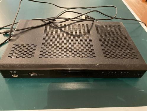 Cisco decoder apparaat nette staat met 2 kabels voeding en v, Computers en Software, Netwerk switches, Gebruikt, Ophalen of Verzenden
