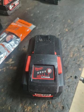 Milwaukee M18 12Ah Accu - Defect beschikbaar voor biedingen