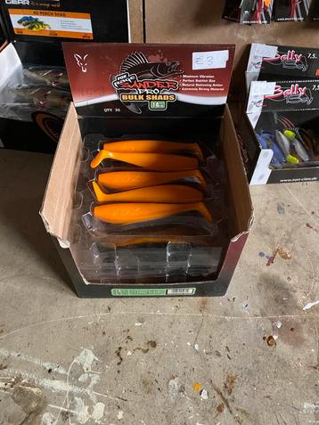 MOET WEG Fox Rage Zander Pro bulk shad 14cm Black carrot beschikbaar voor biedingen