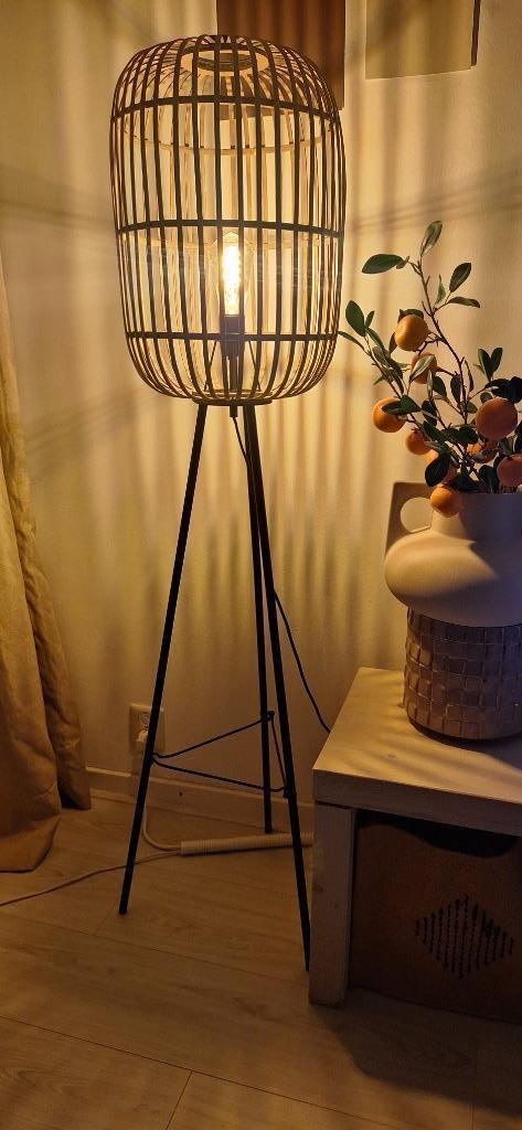 Vloerlamp Lindby Canyana, Huis en Inrichting, Lampen | Vloerlampen, Zo goed als nieuw, 150 tot 200 cm, Hout, Metaal, Ophalen