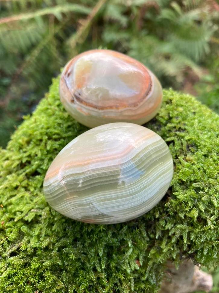 Twee schitterende Onyx Edelstenen eieren💎💫, Verzamelen, Mineralen en Fossielen, Mineraal, Ophalen of Verzenden