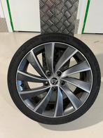 Skoda Turbine 18inch met zomerbanden, Ophalen, 18 inch, Zomerbanden, 225 mm